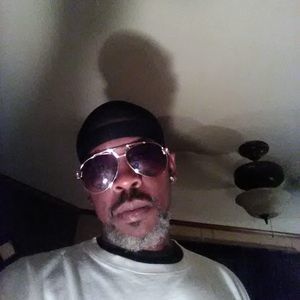 Meet your Posher, Derrick